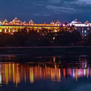 ***** Hotel Radisson Blu Palace & India